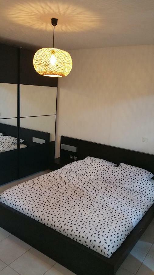 Апартаменты Apt 50M2 Avec Balcon Tout Equipe Proche D'Avignon Перн-ле-Фонтен Экстерьер фото